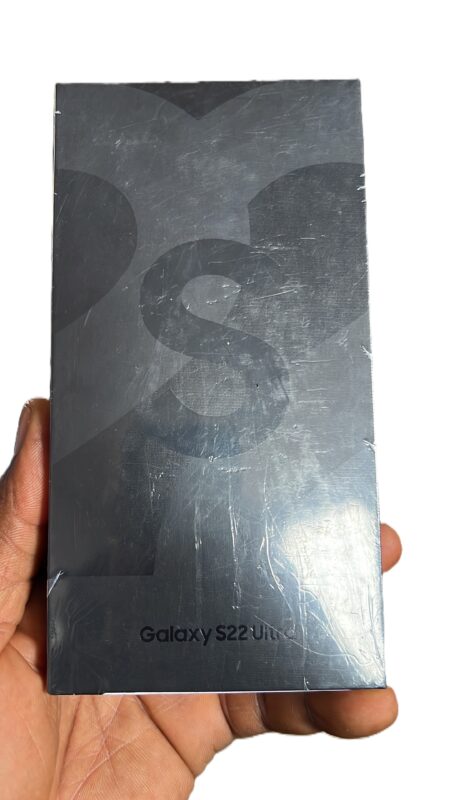 Samsung Galaxy S22 Ultra with S Pen & 108MP Camera